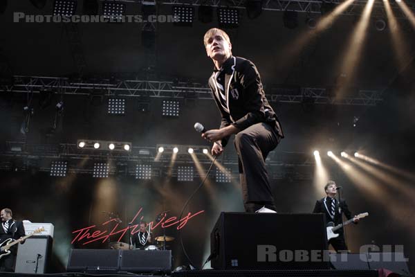 THE HIVES - 2007-08-24 - SAINT CLOUD - Domaine National - Grande Scene - Per Almqvist - Niklas Almqvist - Arne Christian Jääskeläinen - Björn Mattias Bernvall